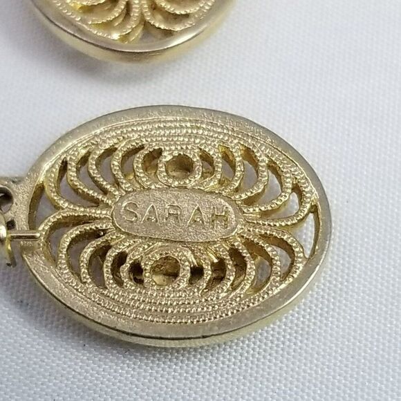 Vintage Sarah Coventry Floral Oval Gold Tone Dangle Earrings, Signed Estate - Picture 4 of 6